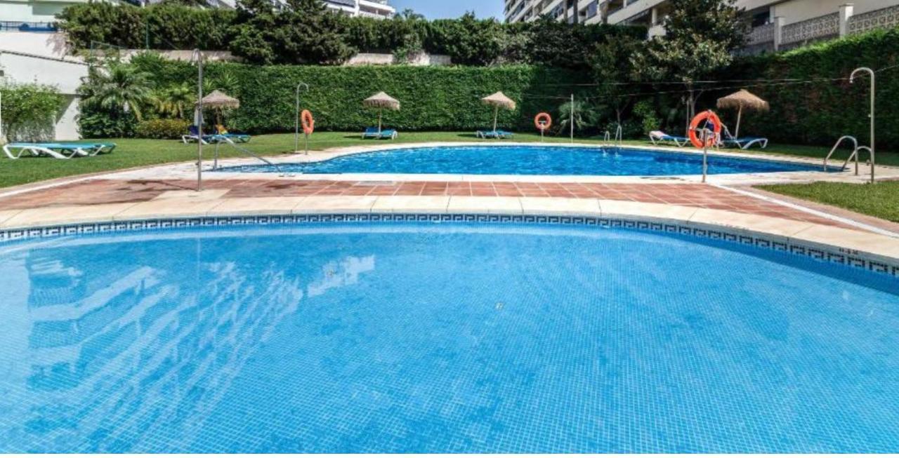 Marbella Edificio Puerto Azul Apartment ภายนอก รูปภาพ